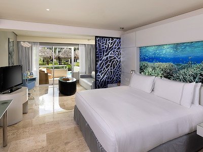The Reserve Junior Suite Swim Up