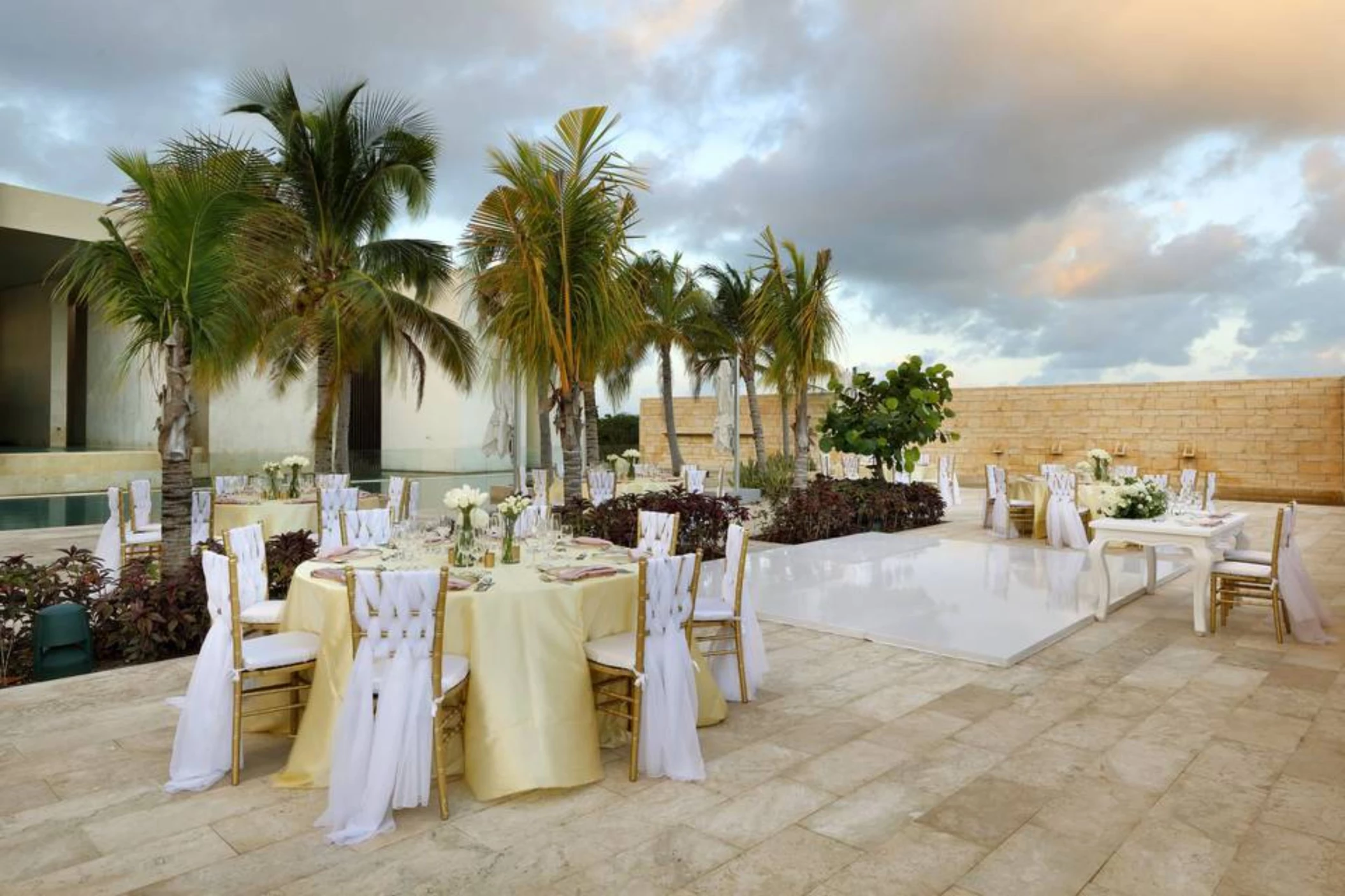 Fizz Pool Terrace