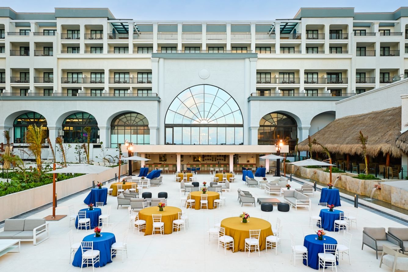 La Isla Terrace