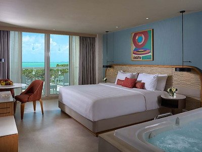 Deluxe Lagoon View Classic King