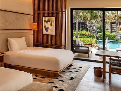 Deluxe Room Swim Up Two Queen Beds