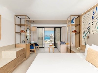 Club Premium Ocean View One Bedroom Master Suite