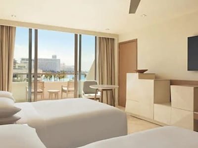 Ocean View King (with sofa bed)