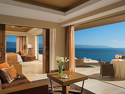 Preferred Club Master Suite Ocean Front