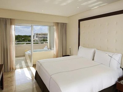 Master Suite Nature View King