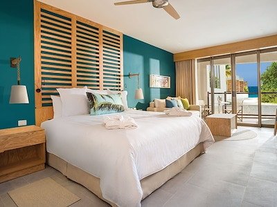 Preferred Club Junior Suite Partial Ocean View King