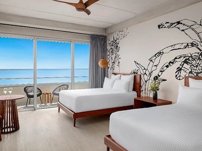 Junior Deluxe Suite Bay View Double Bed