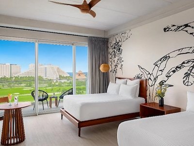 Vantage Club Junior Suite Golf Ocean View Double Bed