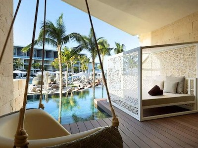 Junior Suite Swim Up