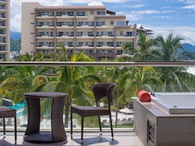 Preferred Club Junior Suite Garden View King
