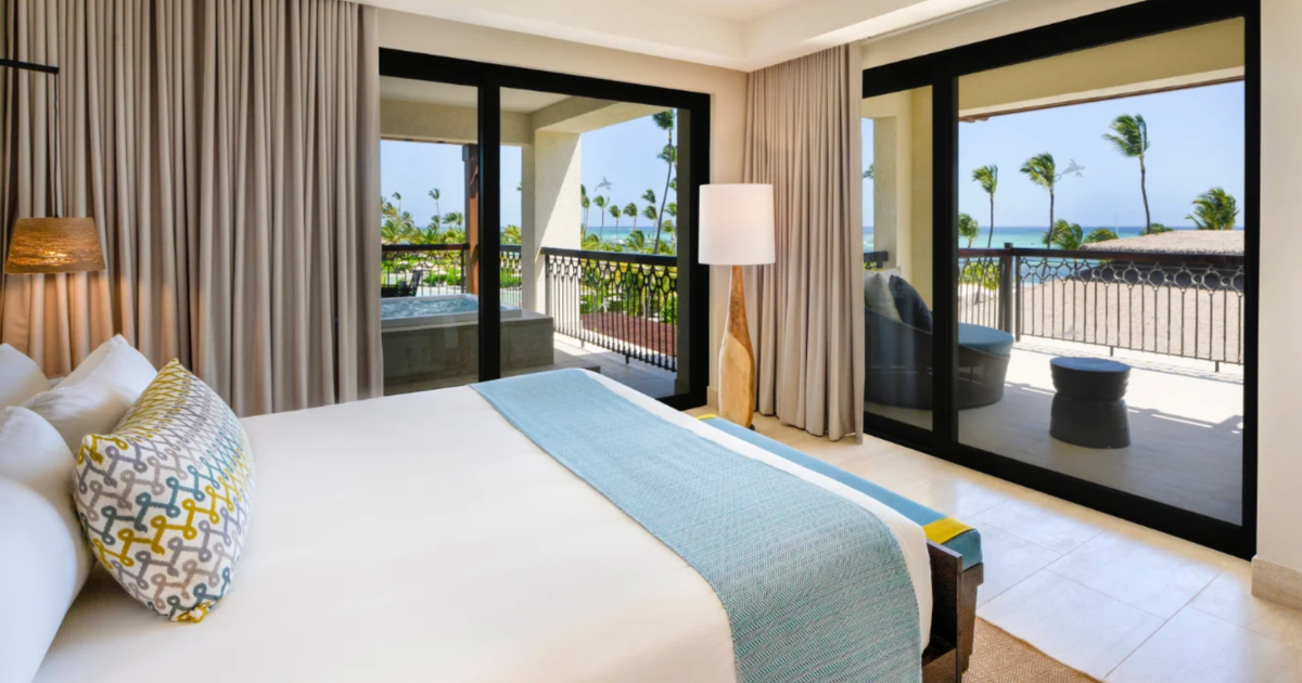 Unique Corner Suite – Ocean View One Bedroom