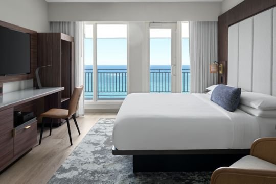 1 Bedroom Presidential Suite, 1 King, Oceanfront (Main Tower)