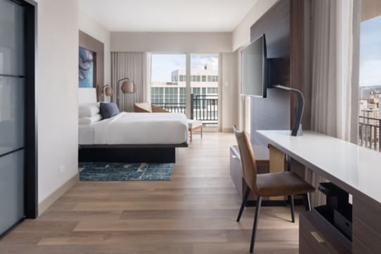 Guest Room, 1 King, Ocean View (Main Tower)