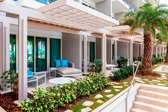 Guest Room, 2 Double, Pool View (Cabana Building)