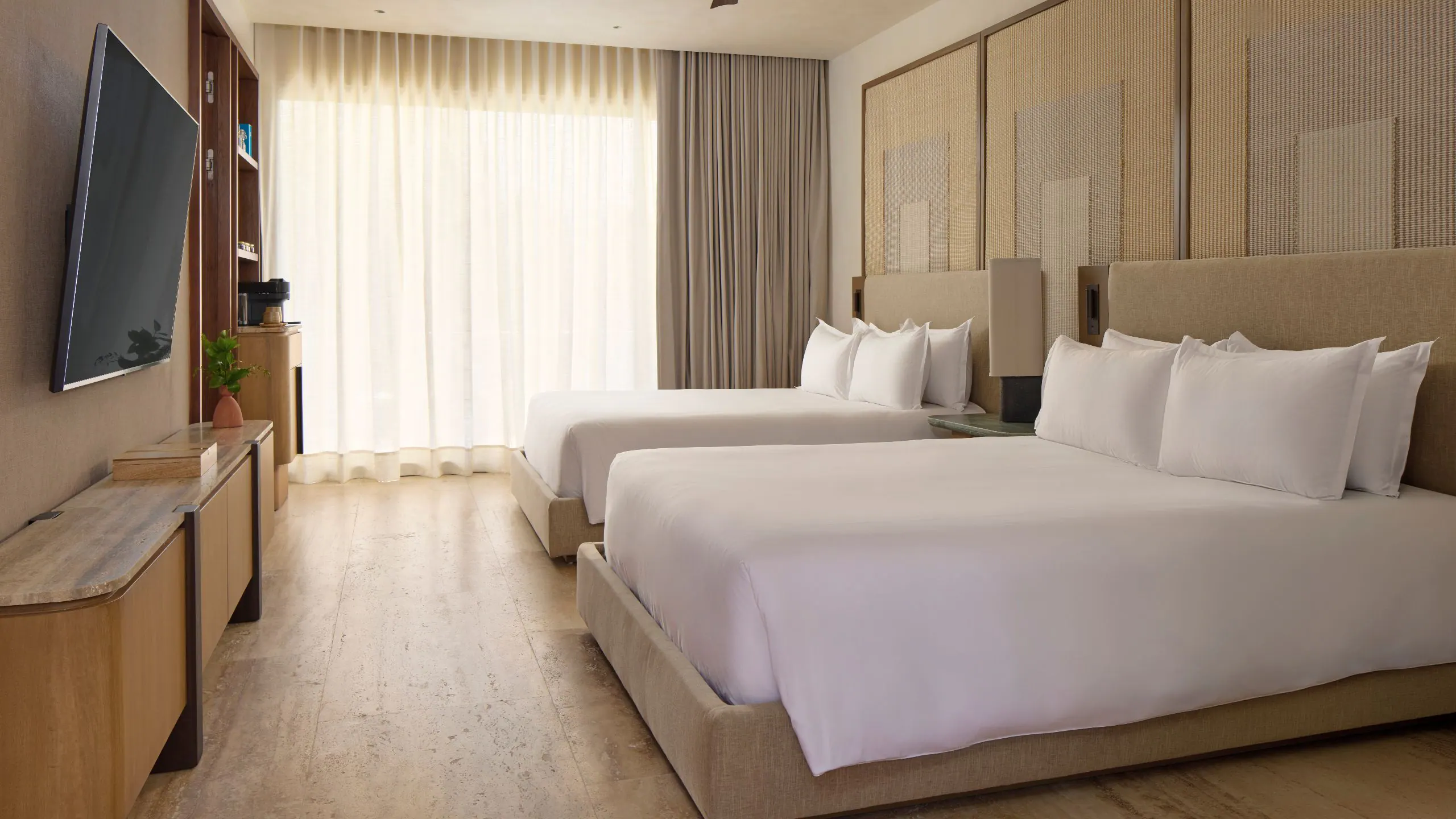 2 Double Beds