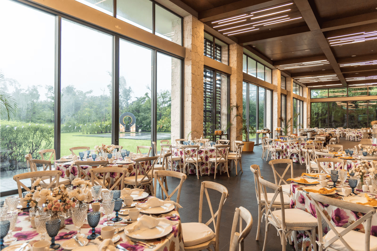 Balam Foyer