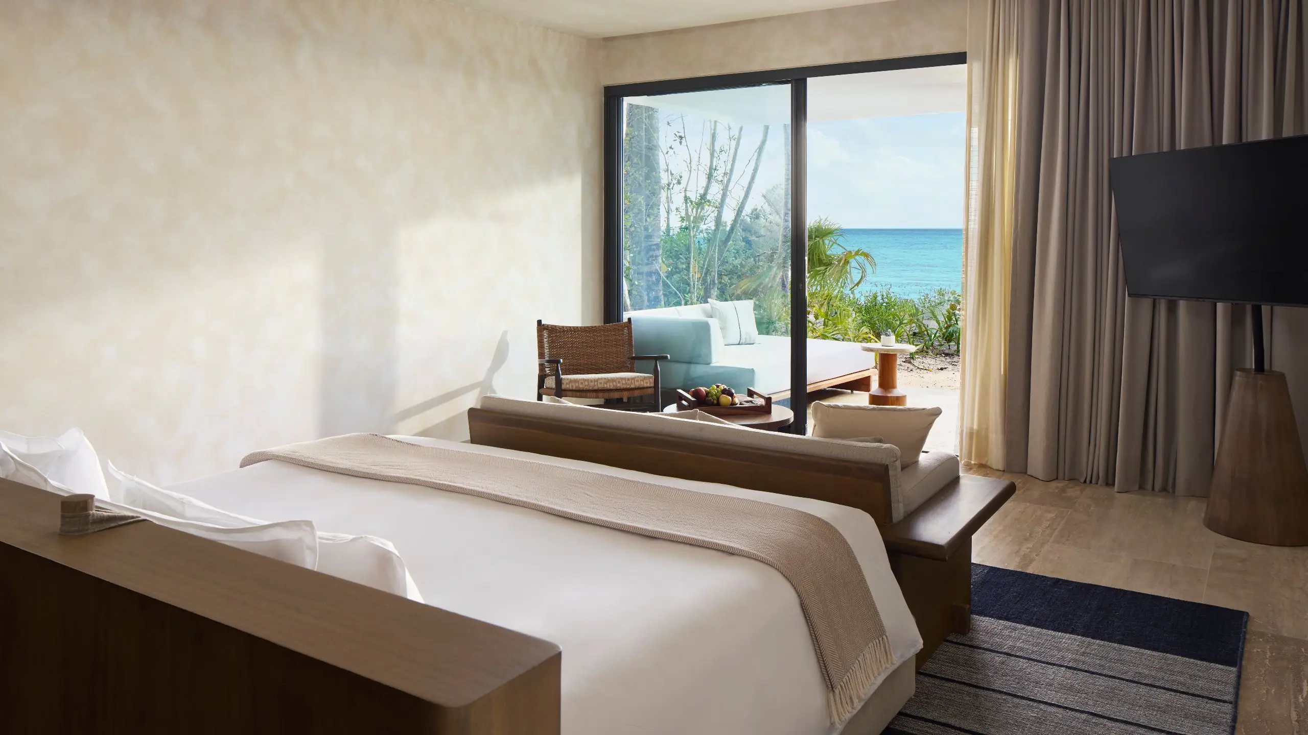 Beach Front Signature Studio (with Plunge Pool)