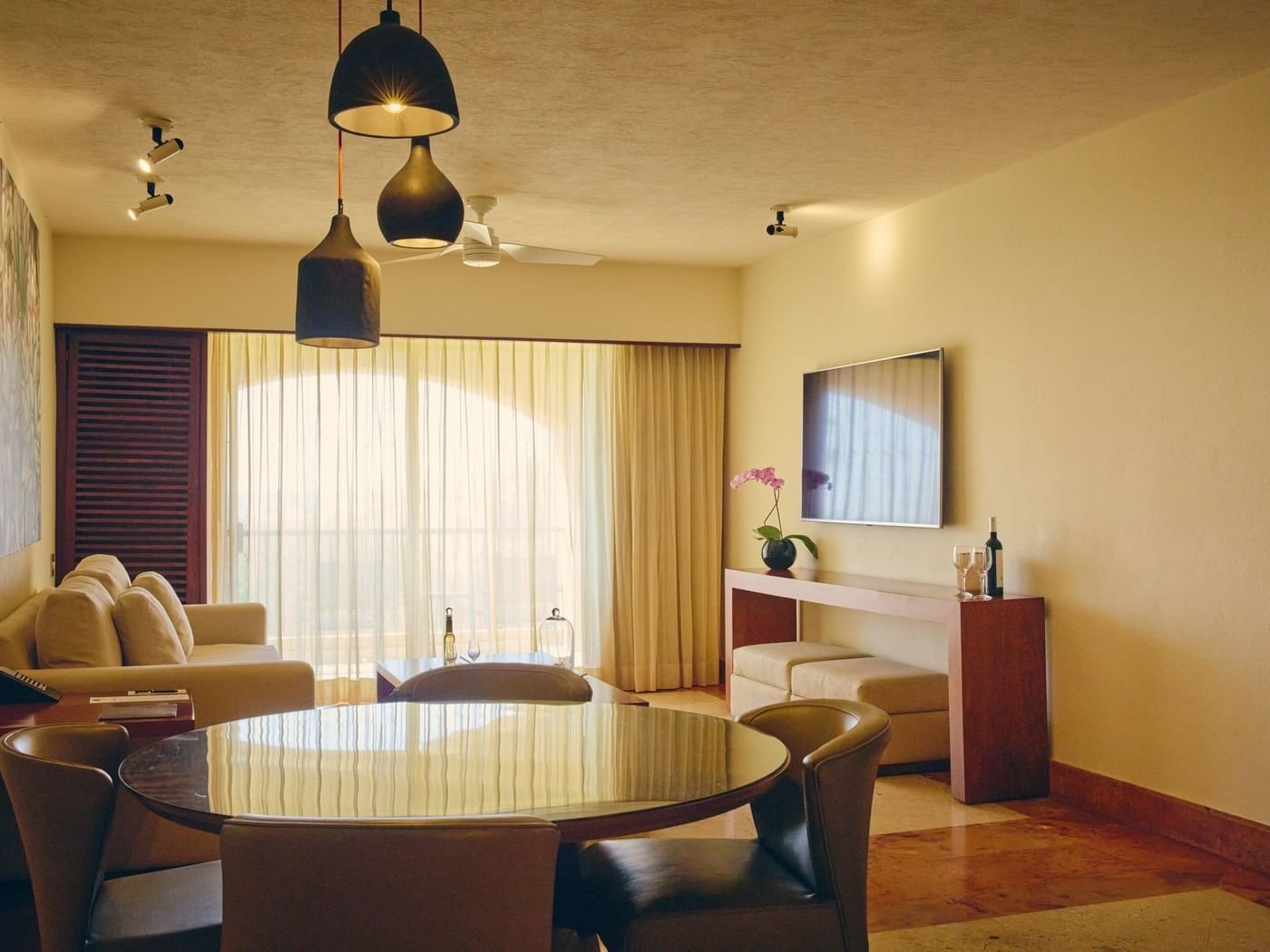 Grand Club Master Suite