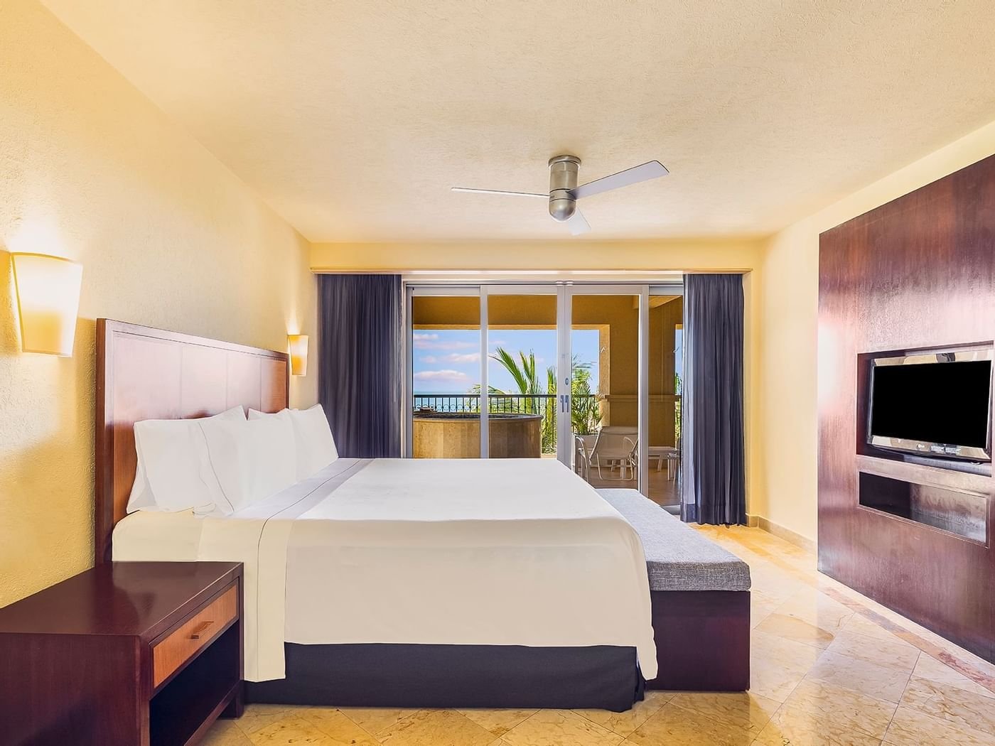 Honeymoon Suite