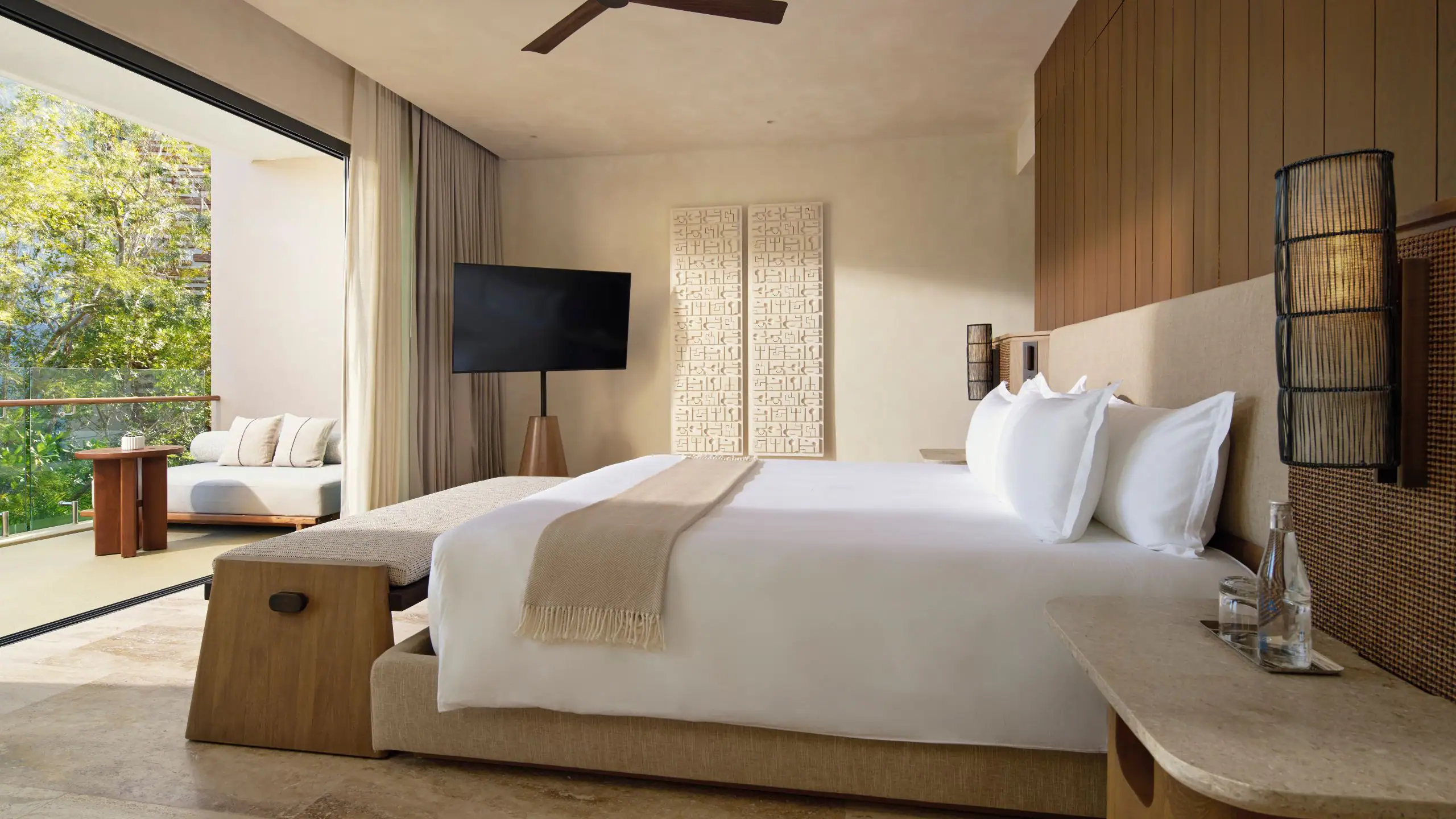 Lagoon Area Suite