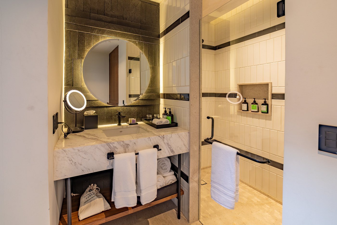 Baño Habitación Deluxe Room