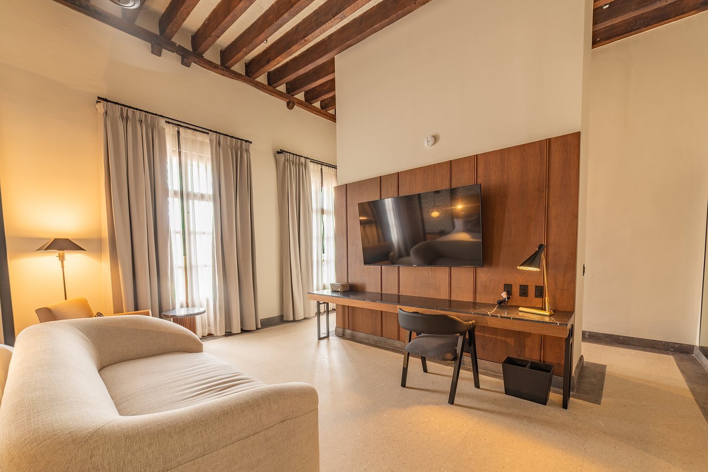 Deluxe Classic Room