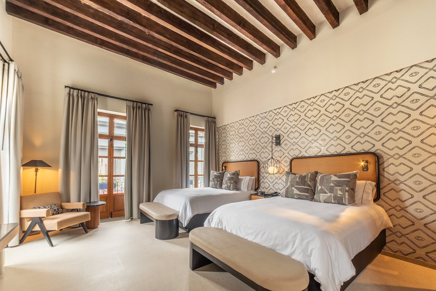 Deluxe Grand Room