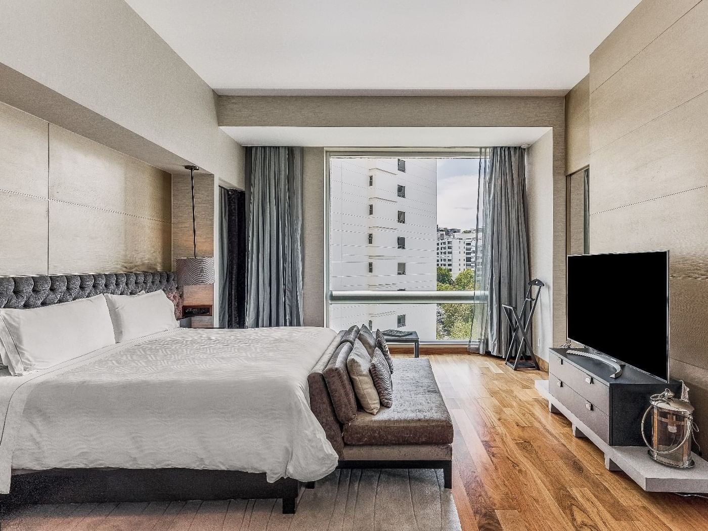 Luna Presidential Suite